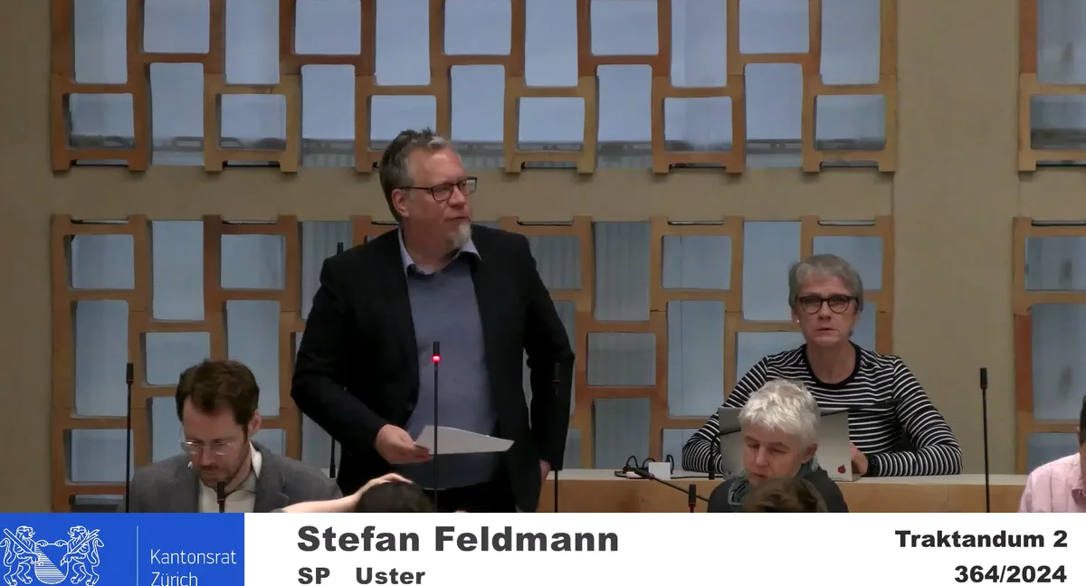 Der Ustermer SP-Stadtrat und -Kantonsrat Stefan Feldmann spricht im Kantonsrat.